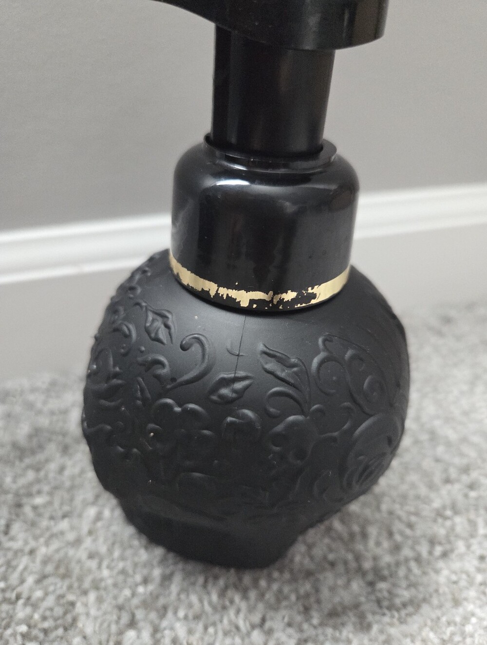 Black Skull Foaming Soap Dispenser - Picture 7 of 8